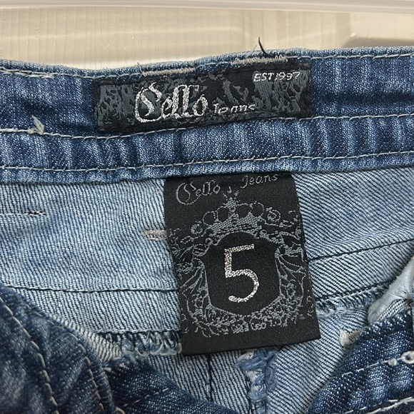 Cello Women’s Jeans, junior size 5, low-rise skinny fit, slight flare, bling - Picture 5 of 10